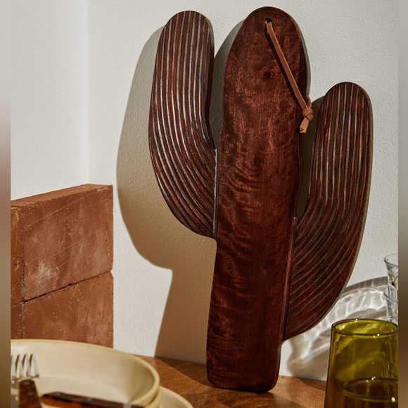 Urban Outfitters Cactus Cheese / Serving Board - Picture 1 of 4